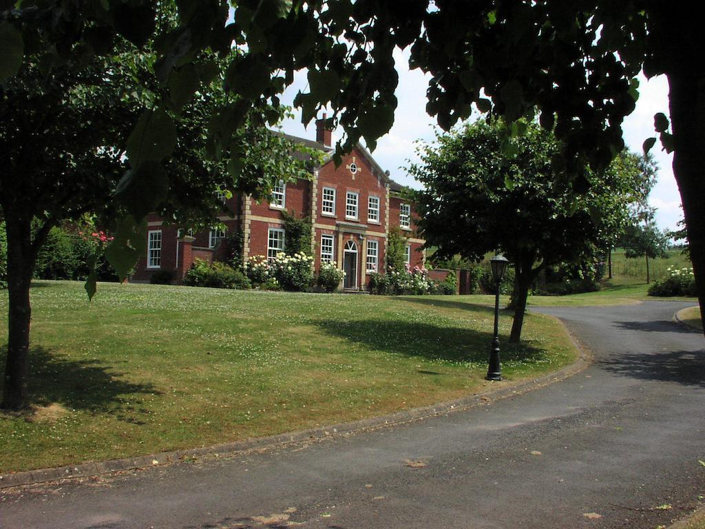 Austons Down Farm B&B Claverdon Exterior photo