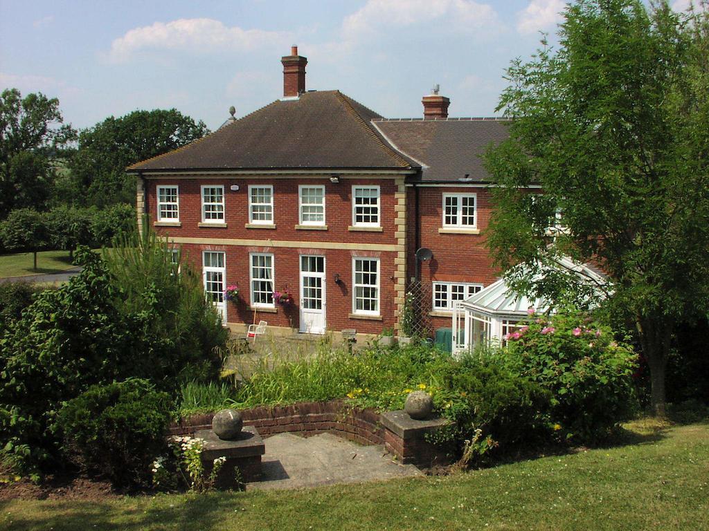 Austons Down Farm B&B Claverdon Exterior photo